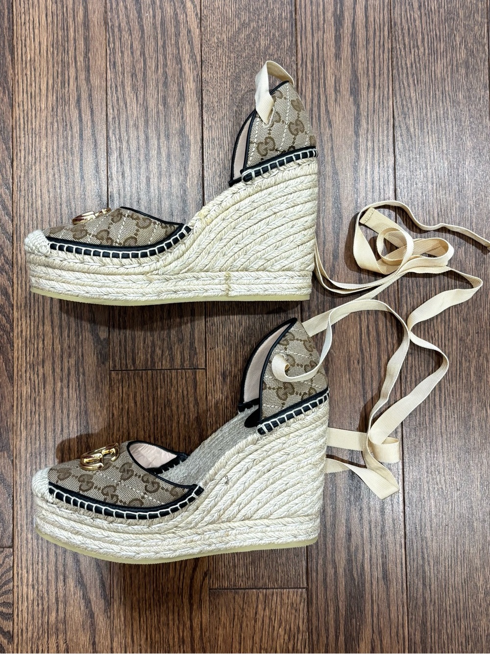 Authentic Gucci wedges - Picture 5 of 10